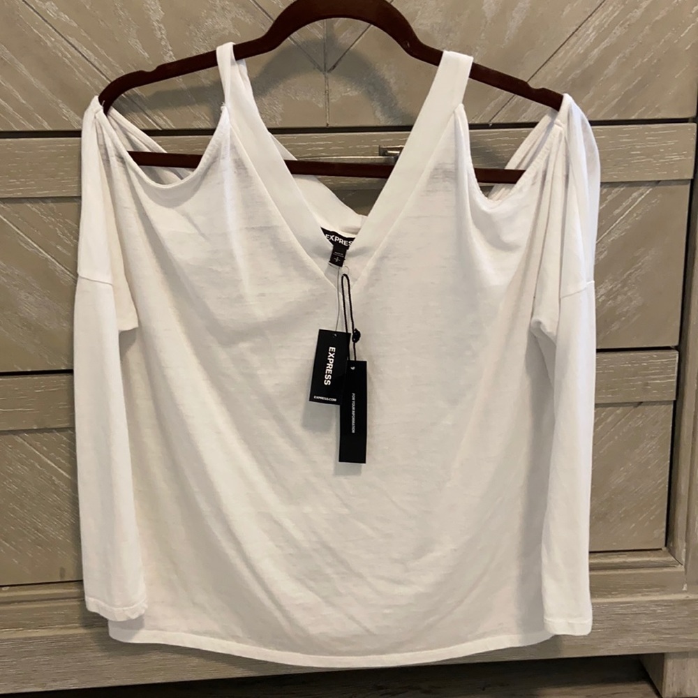 Express size small white